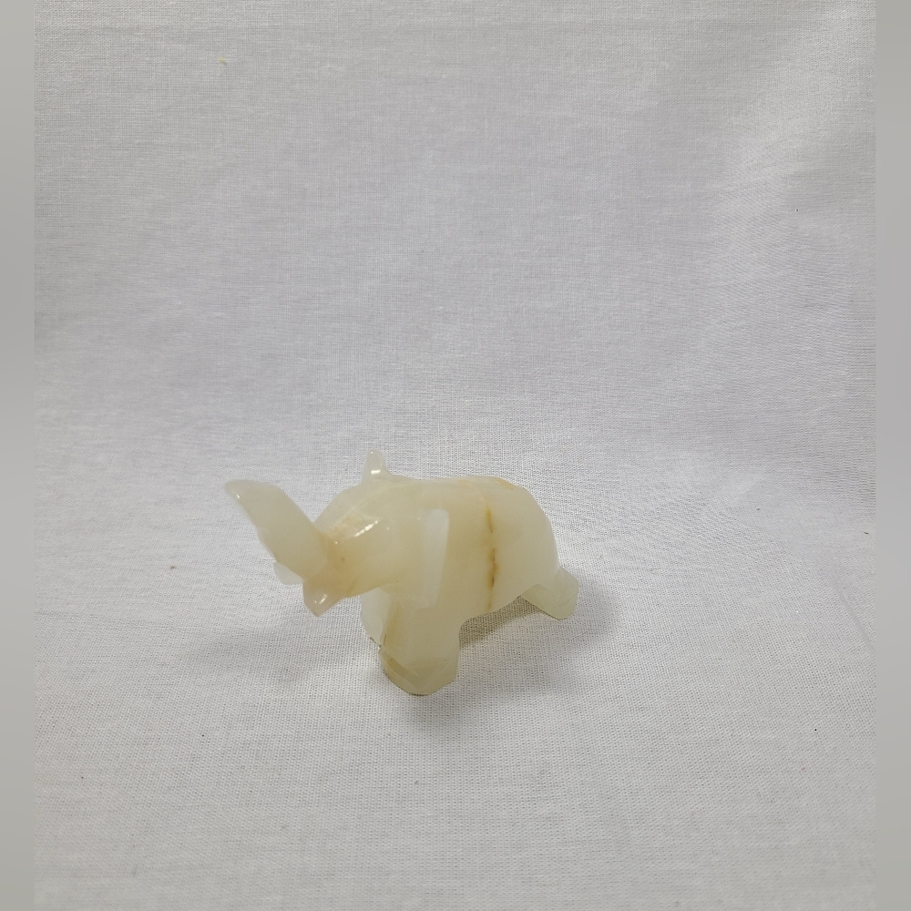 Small Elephant White Quartz Marble Figurine Sculpture Figurine